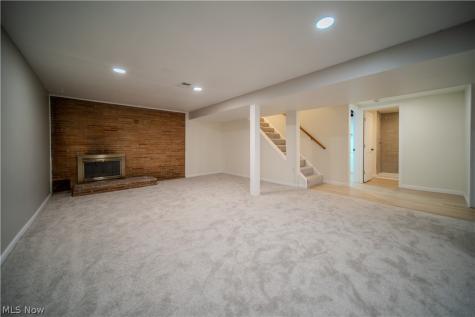1986 Liberty Road Stow OH 44224
