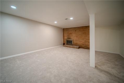 1986 Liberty Road Stow OH 44224