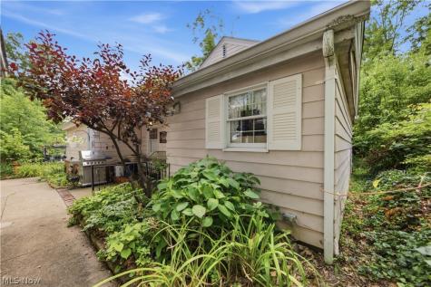303 Cordelia Street SW North Canton OH 44720