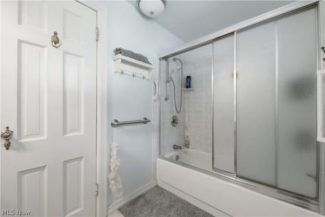 303 Cordelia Street SW North Canton OH 44720