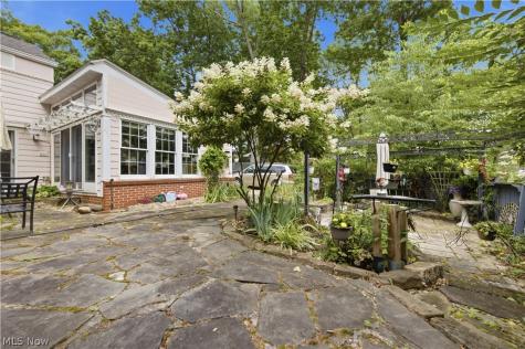 303 Cordelia Street SW North Canton OH 44720