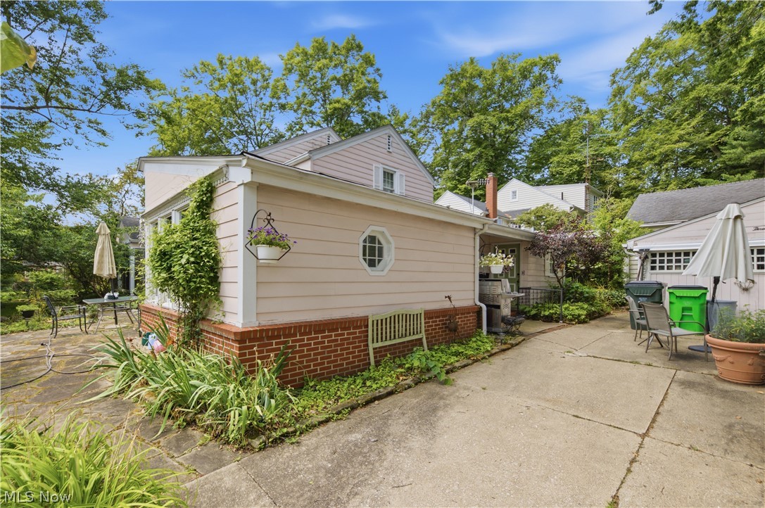 303 Cordelia Street SW North Canton OH 44720