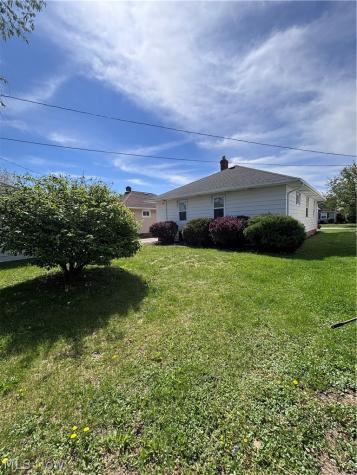 12117 Thraves Road Garfield Heights OH 44125