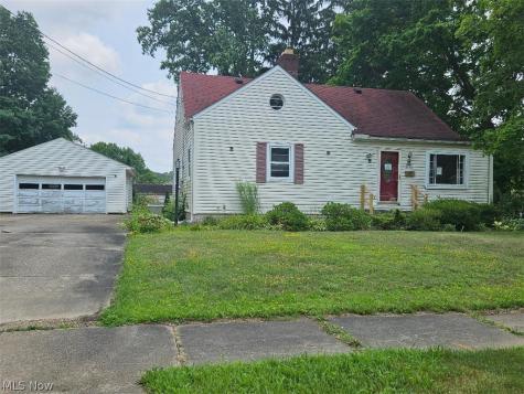2124 Hillside Terrace Akron OH 44305
