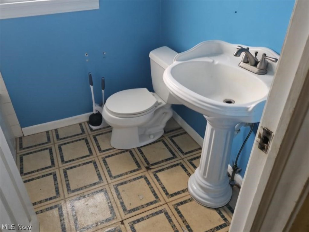 2124 Hillside Terrace Akron OH 44305