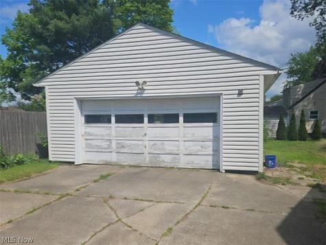 2124 Hillside Terrace Akron OH 44305