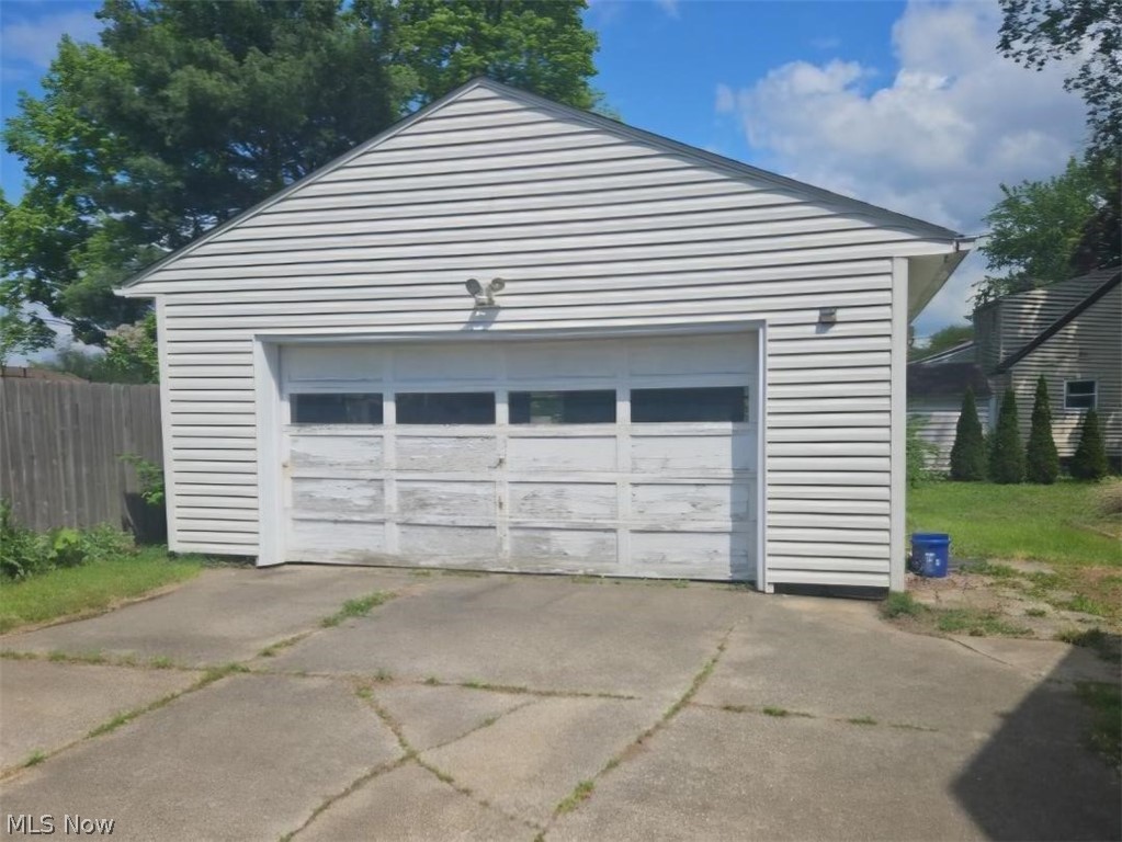2124 Hillside Terrace Akron OH 44305
