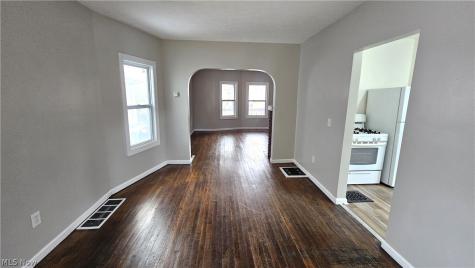 2110 W 85th Street Cleveland OH 44102