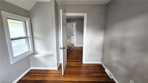 2110 W 85th Street Cleveland OH 44102
