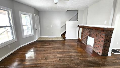 2110 W 85th Street Cleveland OH 44102