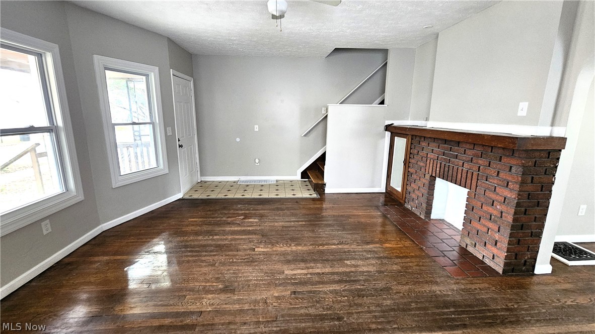 2110 W 85th Street Cleveland OH 44102