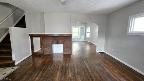 2110 W 85th Street Cleveland OH 44102