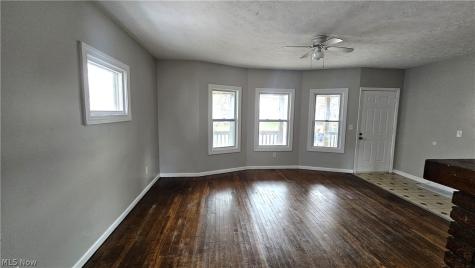 2110 W 85th Street Cleveland OH 44102
