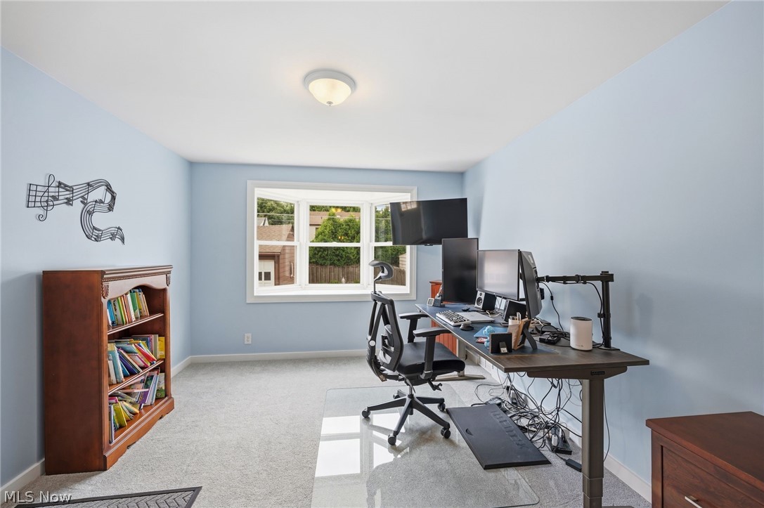 64 E 216th Street Euclid OH 44123