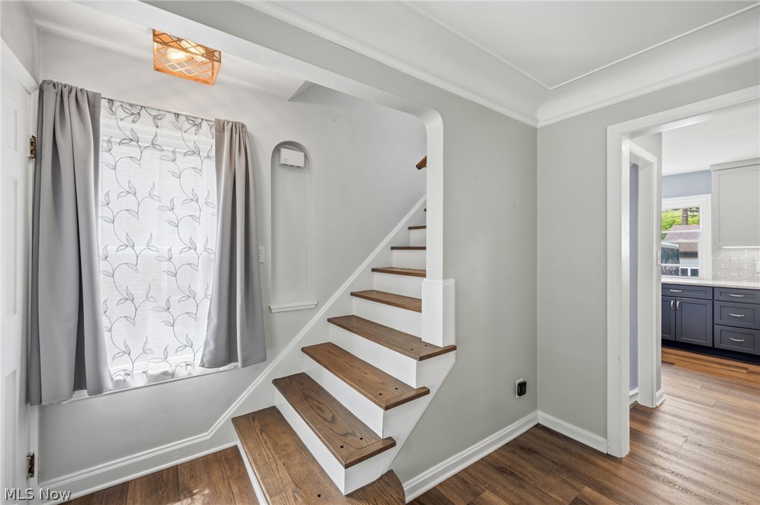 64 E 216th Street Euclid OH 44123