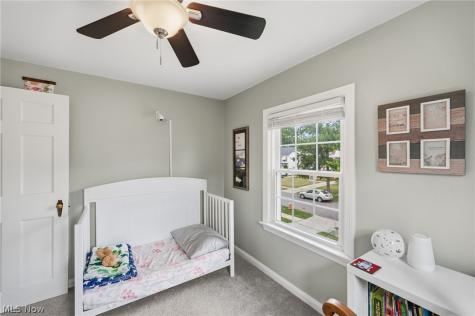 64 E 216th Street Euclid OH 44123
