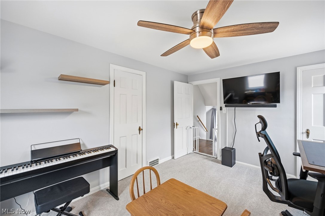 64 E 216th Street Euclid OH 44123