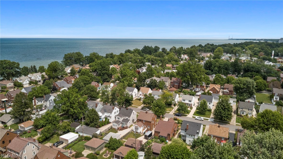 64 E 216th Street Euclid OH 44123