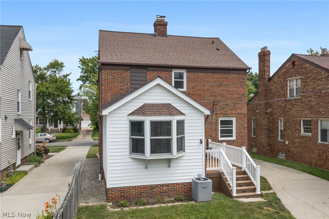 64 E 216th Street Euclid OH 44123