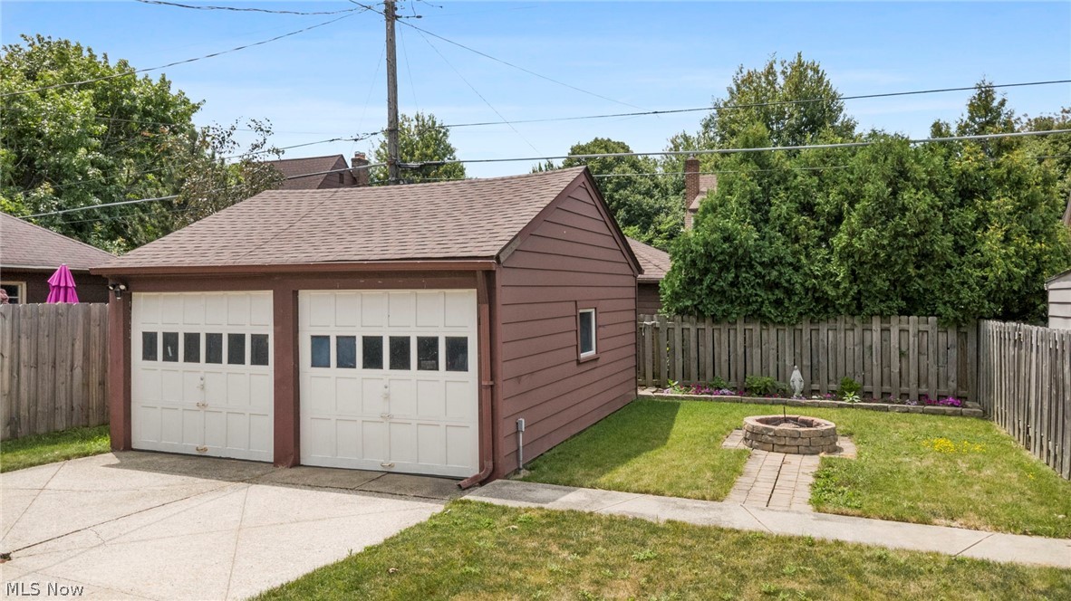 64 E 216th Street Euclid OH 44123