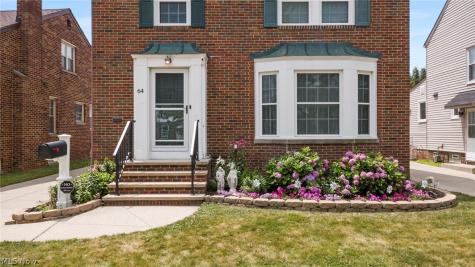 64 E 216th Street Euclid OH 44123