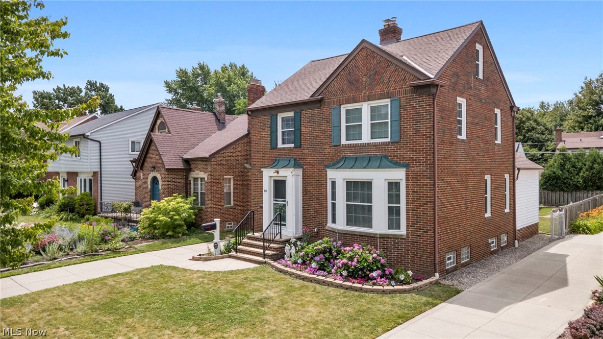 64 E 216th Street Euclid OH 44123