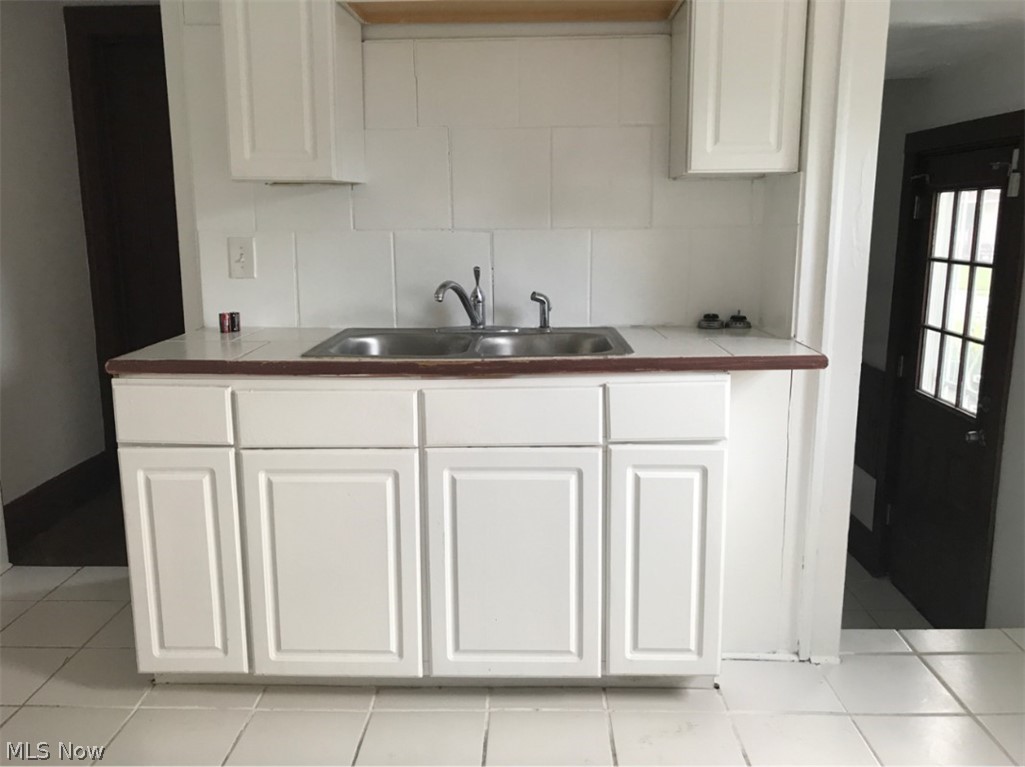3381 Cedarbrook Road Cleveland Heights OH 44118