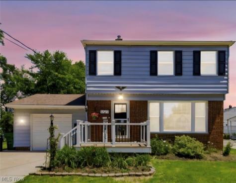 423 E 305th Street Willowick OH 44095