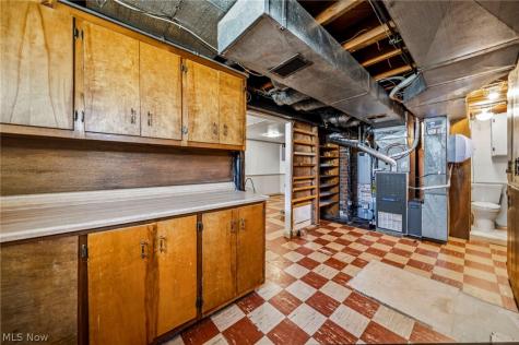423 E 305th Street Willowick OH 44095