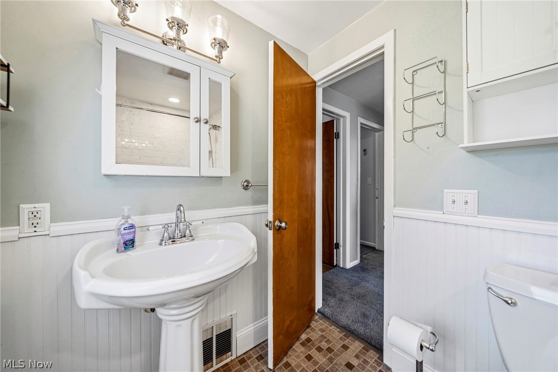 423 E 305th Street Willowick OH 44095