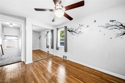 423 E 305th Street Willowick OH 44095