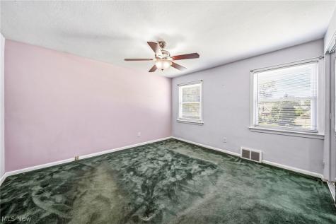 423 E 305th Street Willowick OH 44095