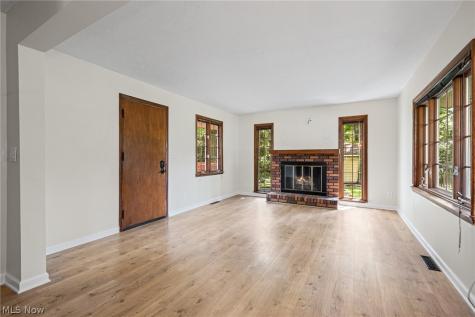 211 Wyleswood Drive Berea OH 44017