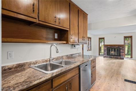 211 Wyleswood Drive Berea OH 44017