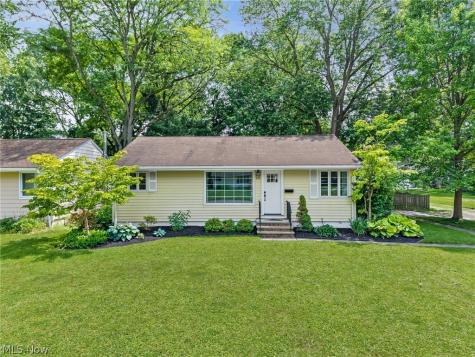 211 Wyleswood Drive Berea OH 44017