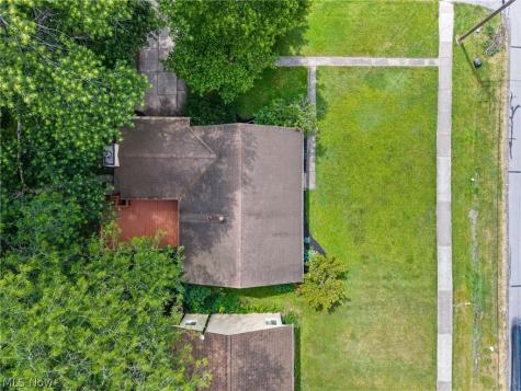211 Wyleswood Drive Berea OH 44017