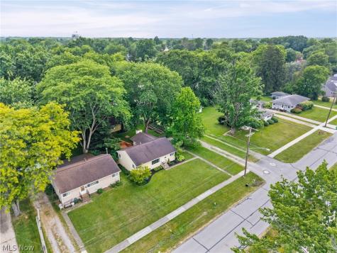 211 Wyleswood Drive Berea OH 44017
