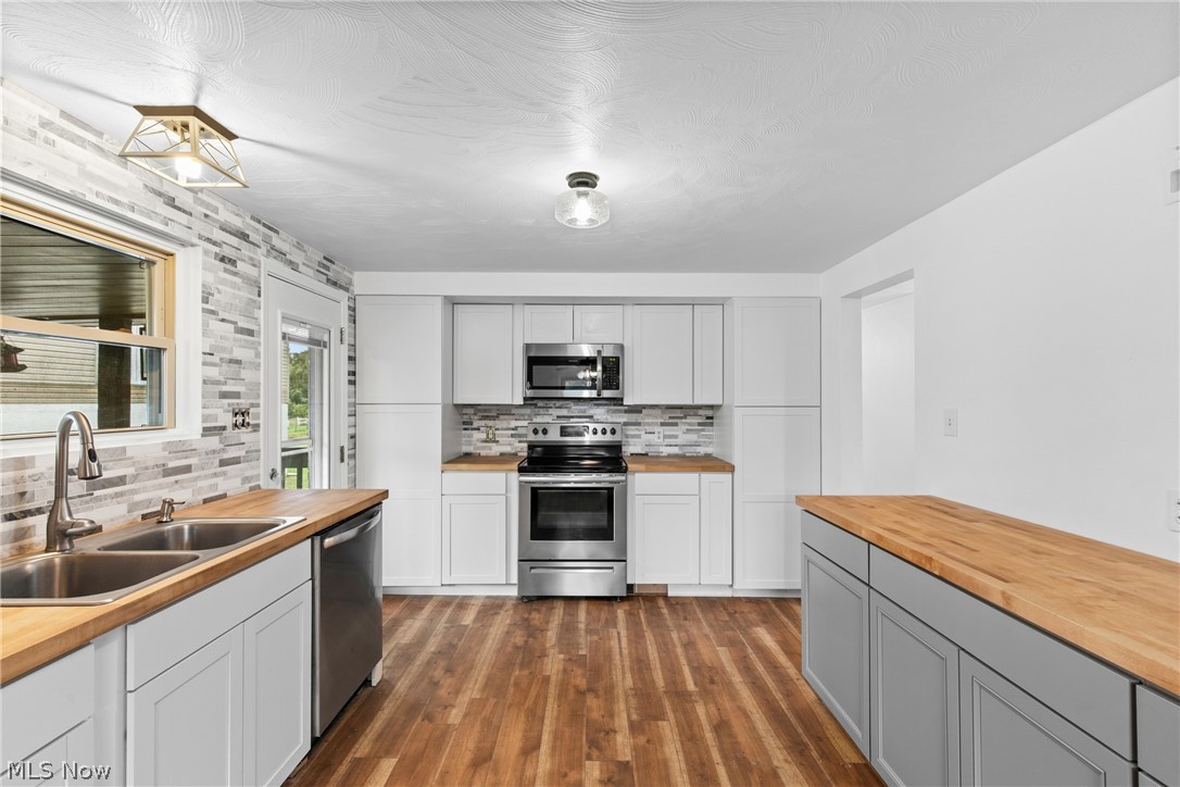1554 Washington Pike Wellsburg WV 26070