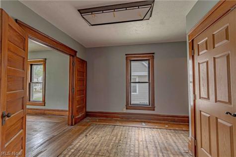 389 High Street Wadsworth OH 44281