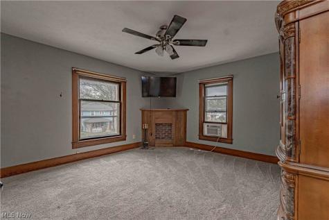 389 High Street Wadsworth OH 44281