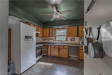 389 High Street Wadsworth OH 44281