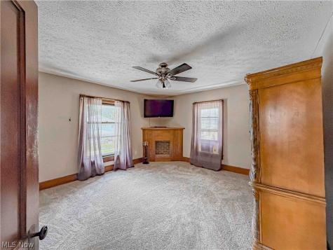 389 High Street Wadsworth OH 44281