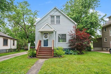 718 School Avenue Cuyahoga Falls OH 44221