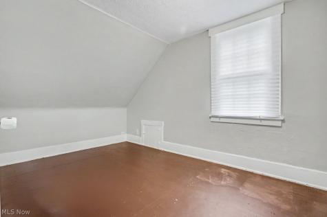 718 School Avenue Cuyahoga Falls OH 44221