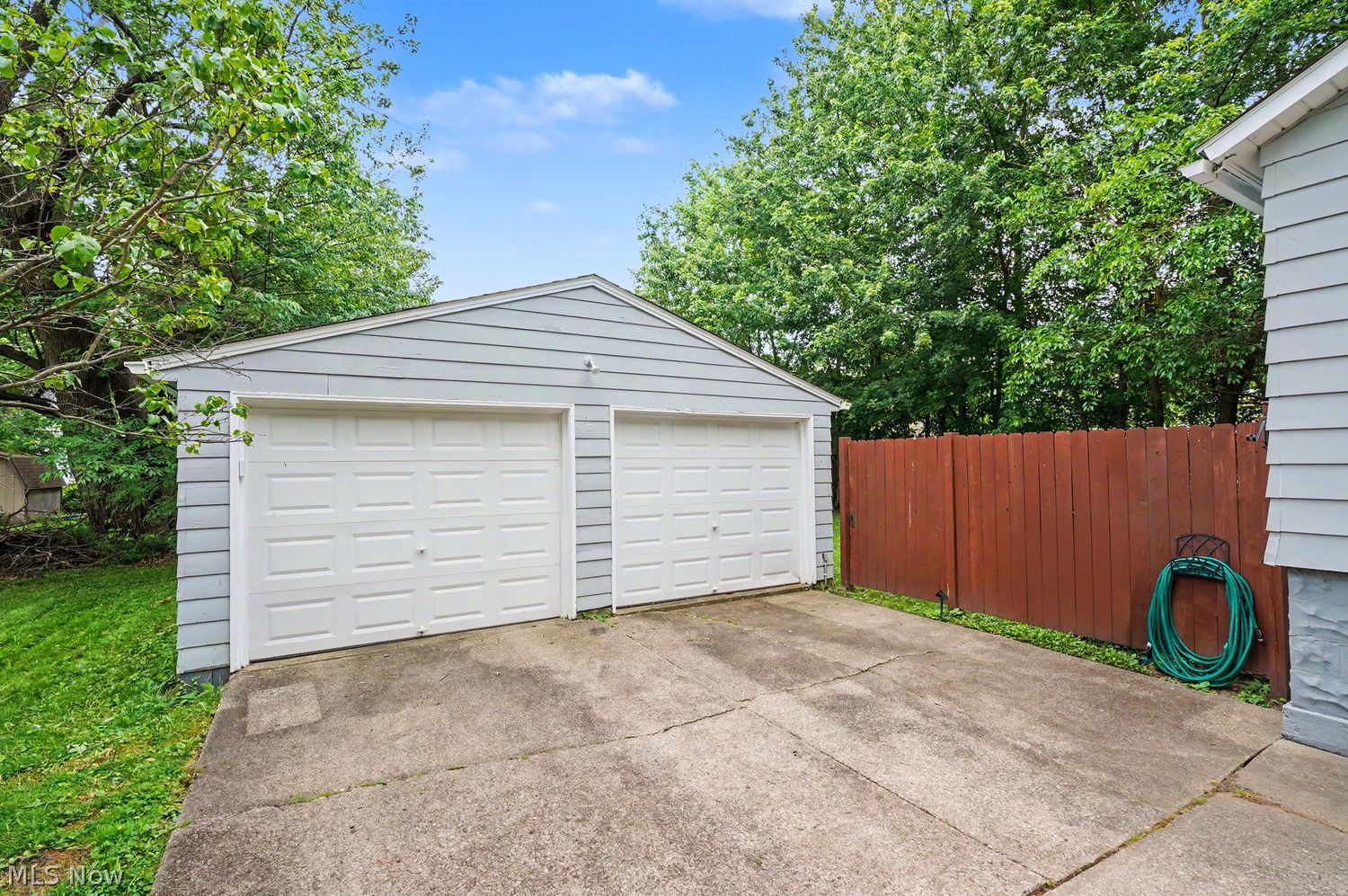718 School Avenue Cuyahoga Falls OH 44221