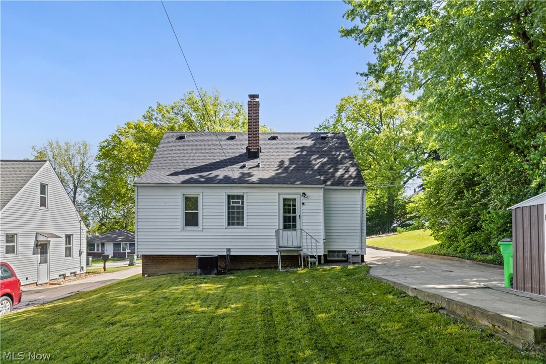 1926 E 290th Street Wickliffe OH 44092