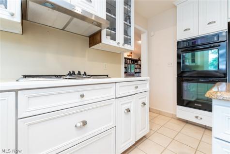 24653 Meldon Boulevard Beachwood OH 44122