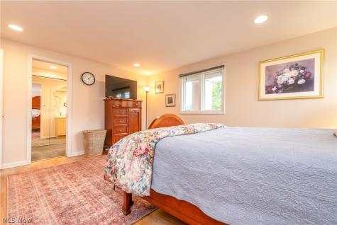 24653 Meldon Boulevard Beachwood OH 44122
