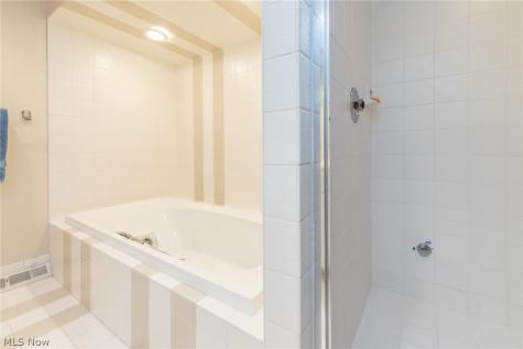 24653 Meldon Boulevard Beachwood OH 44122
