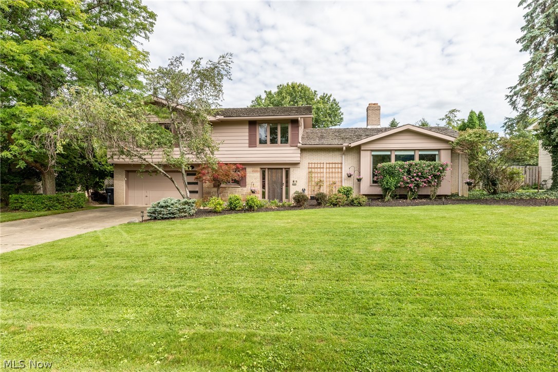 24653 Meldon Boulevard Beachwood OH 44122